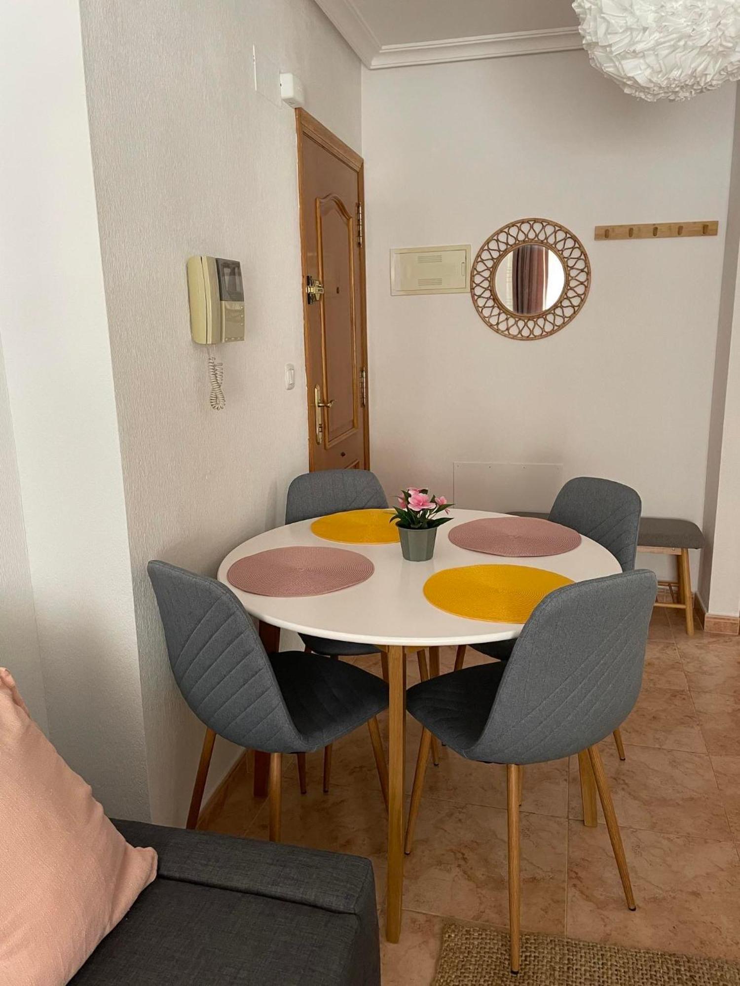Charming Apartment 500M To Cura Beach Torrevieja Exterior foto